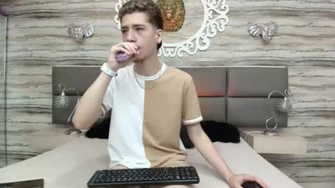 maikol_newman online show from April 20, 12:30 pm