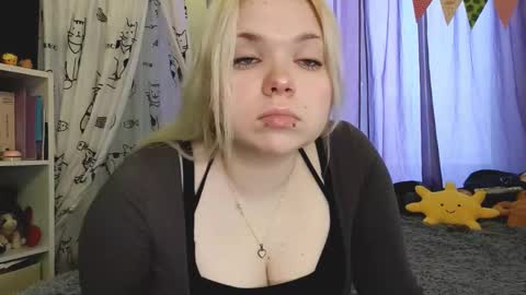 Karen online show from February 19, 2:38 pm