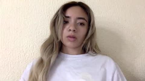 majo_gomezz online show from April 7, 4:47 am