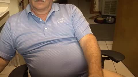 majormike34 online show from October 26, 5:45 pm