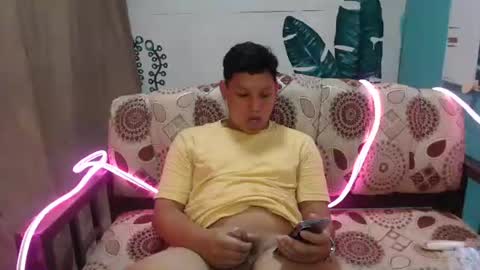 makehugecock online show from November 20, 9:08 am