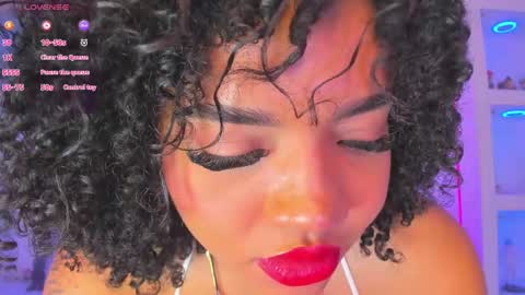 Snapshot of malaikabrown chatting on February 27, 5:58 pm online show from February 27, 5:58 pm