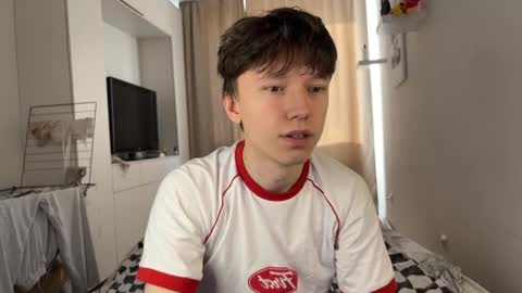 Snapshot of malcolm_yang chatting on October 17, 7:12 am Tom and Mark 3 online show from October 17, 7:12 am