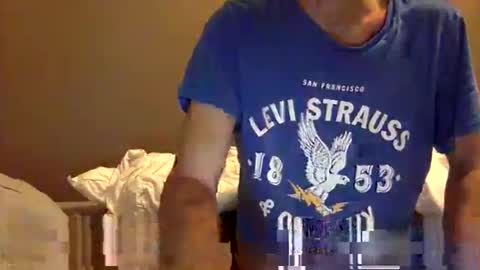 malefrench1 online show from October 25, 4:46 am