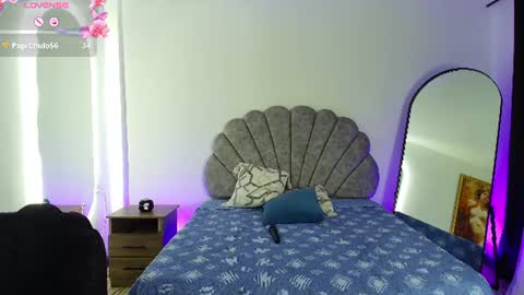  MaLlYs1  online show from August 1, 10:22 pm
