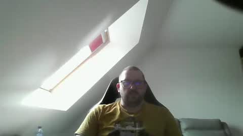 breton online show from May 3, 7:25 am