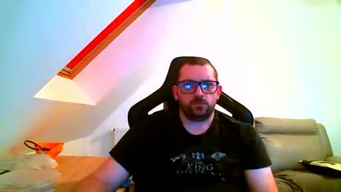 breton online show from December 8, 9:19 pm