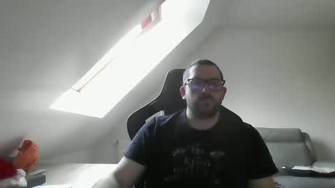 breton online show from December 22, 10:28 am