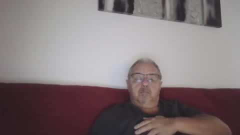 OLDMANFREE online show from November 2, 3:45 pm