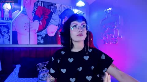   online show from December 3, 5:30 am