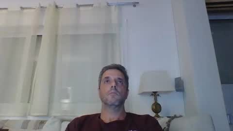 Snapshot of man211172 chatting on December 3, 7:28 pm man211172 online show from December 3, 7:28 pm