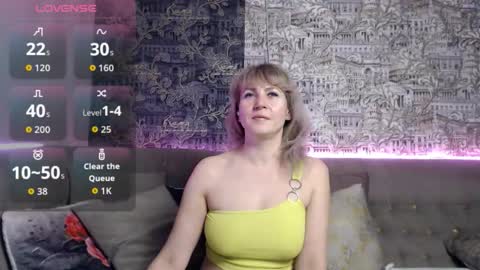 Snapshot of mandy_foxxx chatting on September 24, 8:04 pm Mandy online show from September 24, 8:04 pm