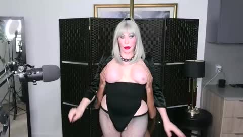 Mandy Goodhandy online show from October 26, 12:33 am