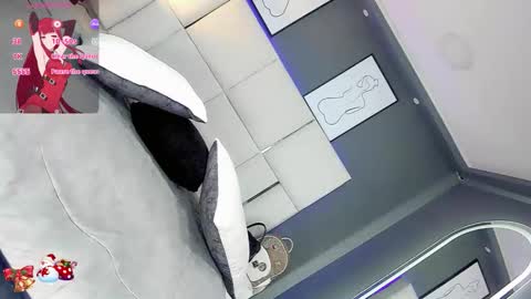 manellyksparklee online show from December 18, 1:06 pm