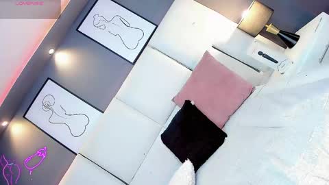 manellyksparklee online show from May 23, 1:07 pm
