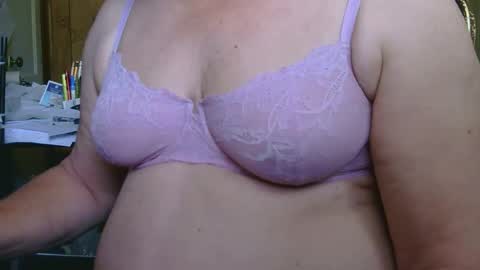 manwithboobs online show from May 24, 5:52 pm