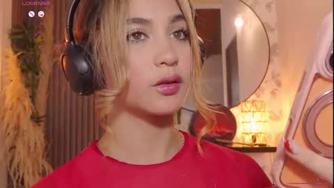 Mara Independent Model online show from March 23, 11:37 am