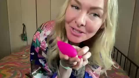 marasecrets online show from March 12, 4:44 pm