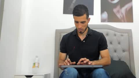 Marc Ruffalo online show from February 3, 7:40 pm