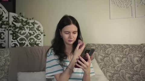 Marcelline online show from February 13, 3:43 am