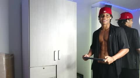 Snapshot of marcelo_dosantos77 chatting on September 28, 3:32 pm MARCELO online show from September 28, 3:32 pm