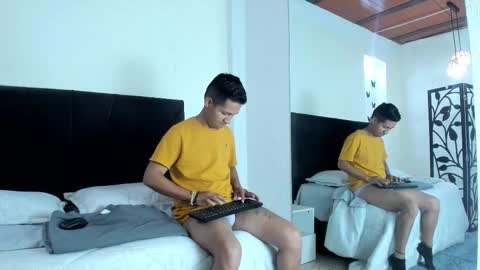 marcus_lux1 online show from March 2, 12:01 pm