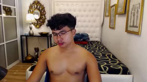 marcusmason1 online show from December 15, 12:56 pm