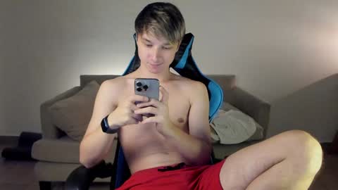 Snapshot of marcussmit chatting on January 31, 11:56 pm Marcus online show from January 31, 11:56 pm