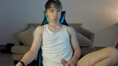 Snapshot of marcussmit chatting on February 1, 5:58 pm Marcus online show from February 1, 5:58 pm