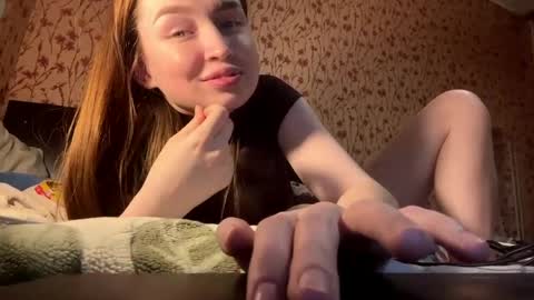 Chloe online show from April 1, 4:59 pm