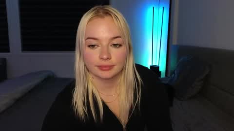 Snapshot of margot_robbie7 chatting on October 23, 11:27 pm margot_robbie7 online show from October 23, 11:27 pm
