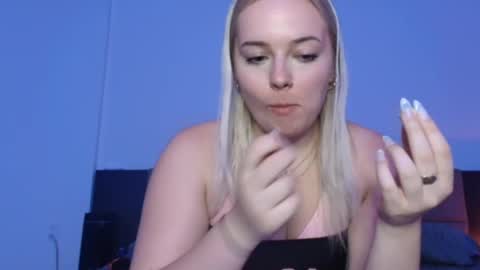 Snapshot of margot_robbie7 chatting on September 11, 1:29 am margot_robbie7 online show from September 11, 1:29 am