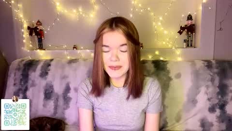 Lina online show from February 1, 9:01 pm