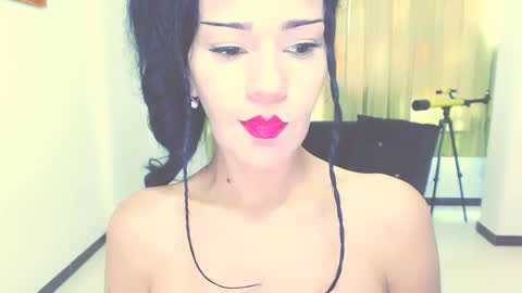 Snapshot of mari4you69 chatting on September 10, 1:45 pm mari4you69 online show from September 10, 1:45 pm