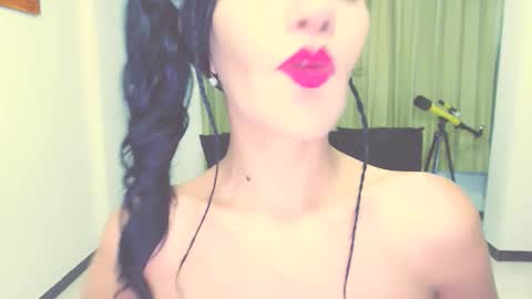 Snapshot of mari4you69 chatting on October 13, 11:01 am mari4you69 online show from October 13, 11:01 am