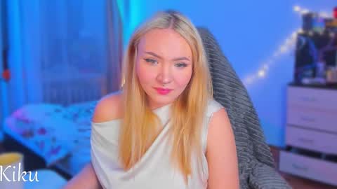 Snapshot of mari_kiku chatting on October 20, 10:48 pm Kiku and Marii - online show from October 20, 10:48 pm