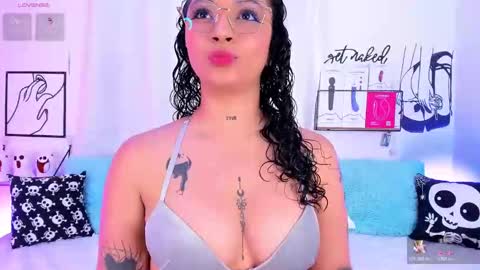 Mari Sweett  online show from October 22, 6:53 pm