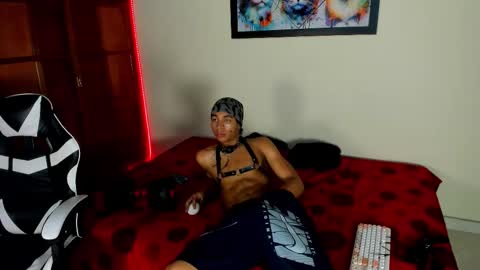 maria  danny online show from December 3, 1:15 am