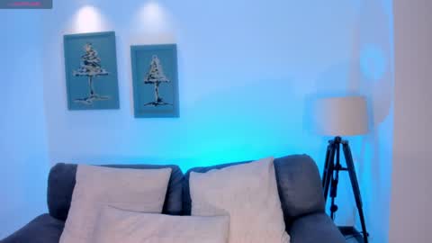 MARIA HERRERA  online show from April 20, 8:23 pm