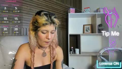 mariam_noir online show from November 18, 9:07 pm