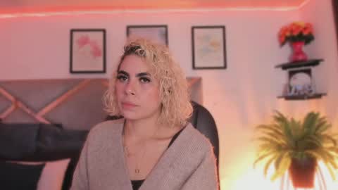 Marian online show from April 20, 7:06 pm