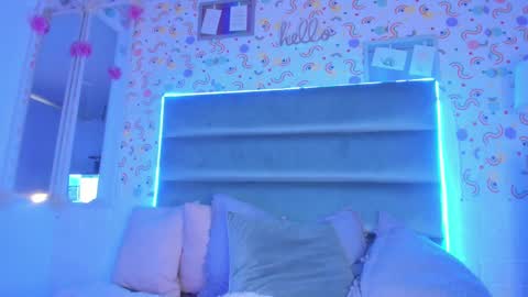 Snapshot of mariana_babe_ chatting on March 8, 2:40 pm mariana_babe_ online show from March 8, 2:40 pm