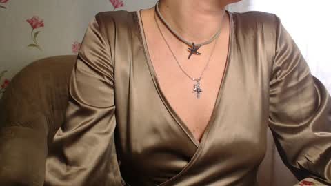 MarianaMur online show from April 6, 5:30 am