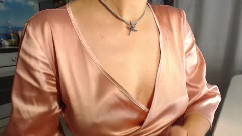 MarianaMur online show from October 25, 6:02 am