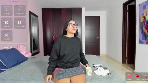 MARIANA Y VALENTINA online show from January 9, 11:16 am