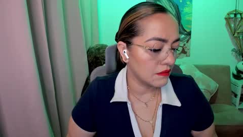 Mariana Lopez online show from February 7, 1:41 am