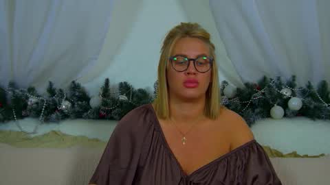 Maria online show from December 15, 7:21 pm