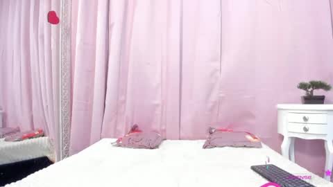 marianrosse online show from April 14, 12:36 am