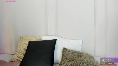 Maria Pettit online show from January 14, 12:02 pm