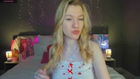 mariel_brown online show from November 6, 9:23 am